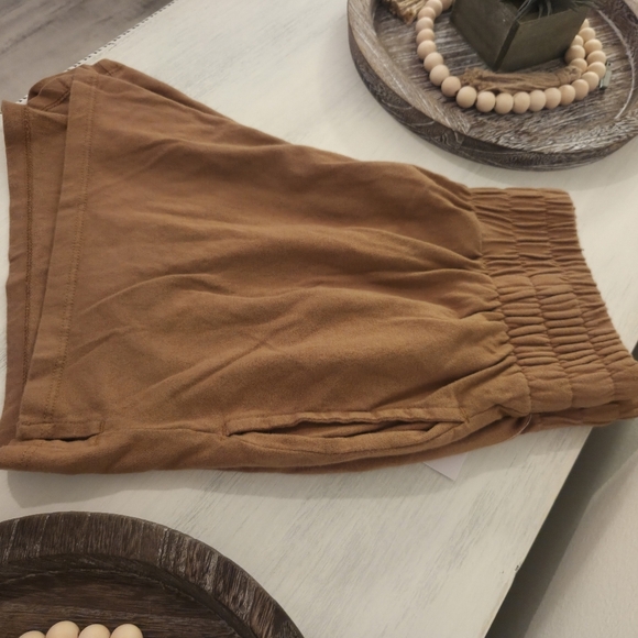 Spiritual Gangster Athletic Shorts With Pockets in A Rust Color - Picture 9 of 9